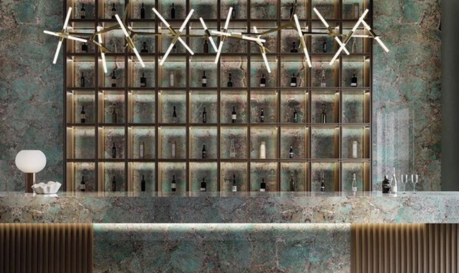 Márványhatású, karc- és foltálló Infinity Surfaces teli testű kőporcelán konyhapult és egyedi konyhasziget